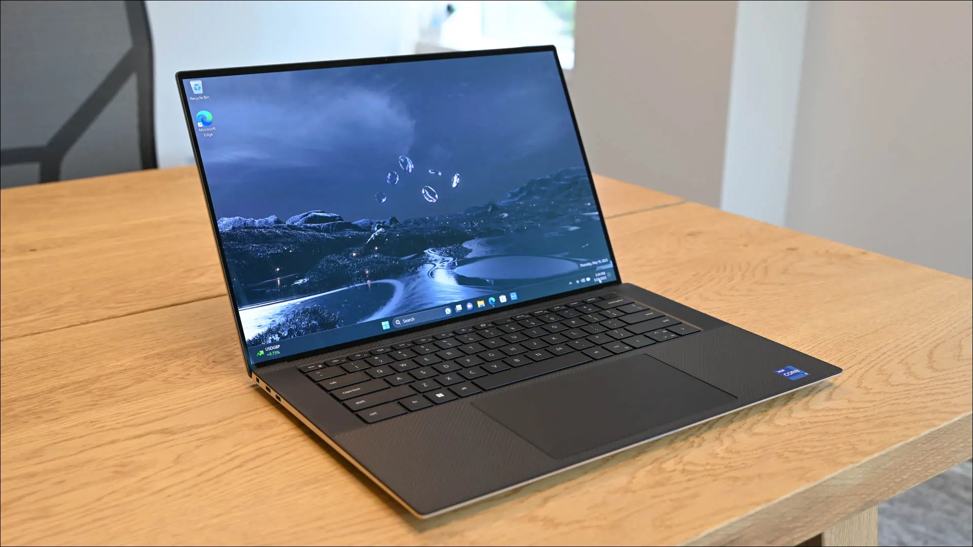 طراحی Dell XPS 15 2023: ظاهر و احساس حرفه ای