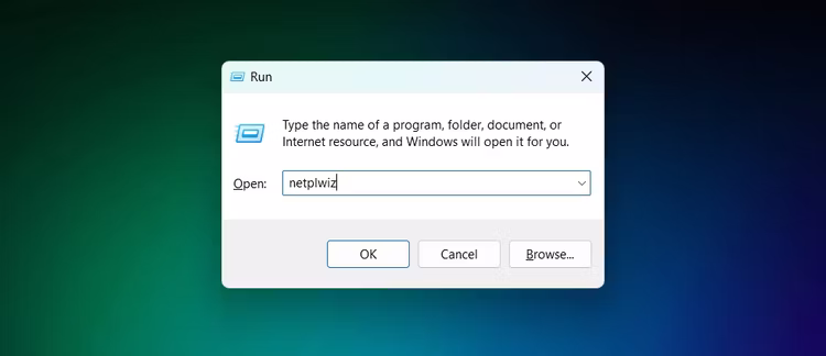 نام Administrator را با استفاده از دستور Netplwiz تغییر دهید
